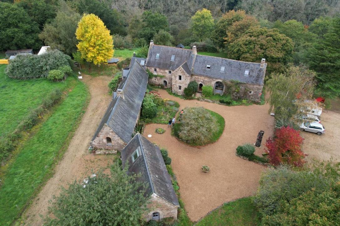 Готель La Grange De Coatelan Plougonven Екстер'єр фото
